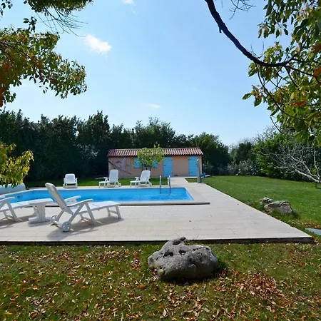 Di Te Nema Сasa de vacaciones Pula
