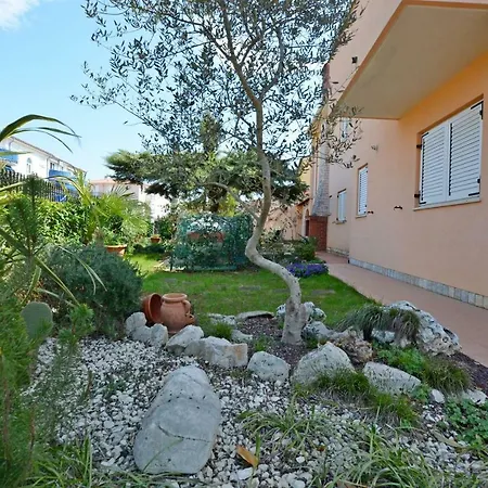 Di Te Nema Сasa de vacaciones Pula