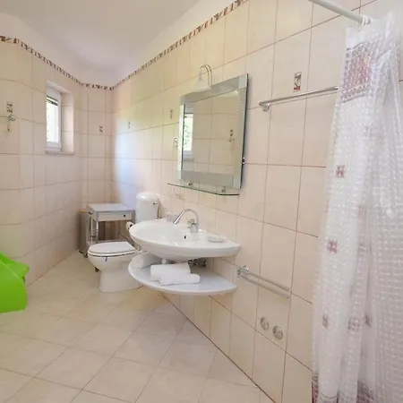 Di Te Nema Сasa de vacaciones Pula